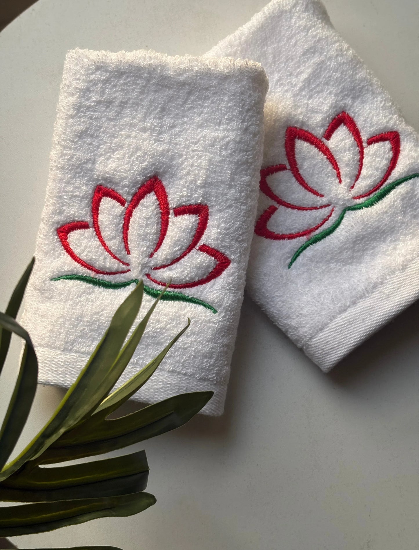 Embroidered Towel 600 GSM- Pack Of 2 Towel