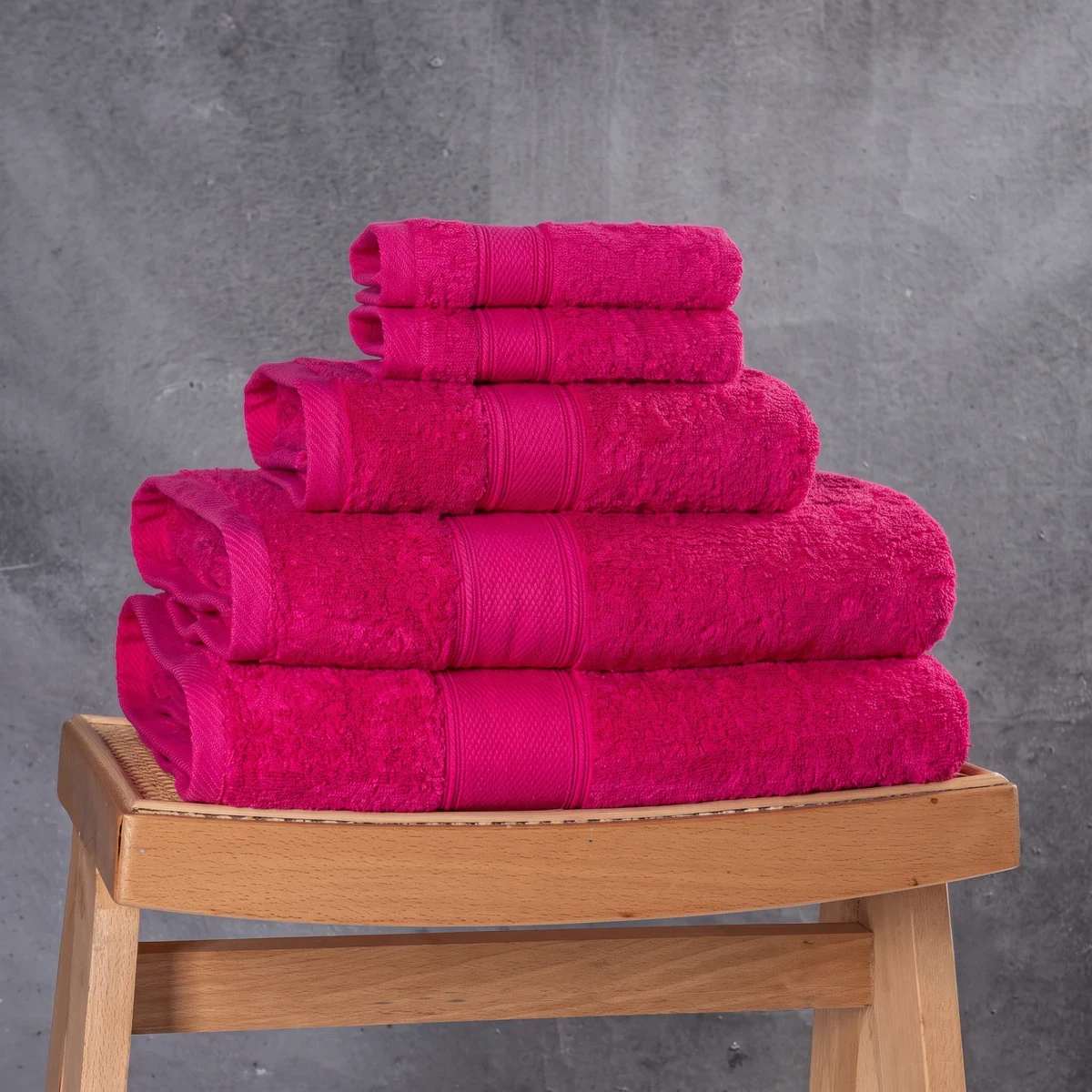 Set Of 5 Plain Towels 600 GSM