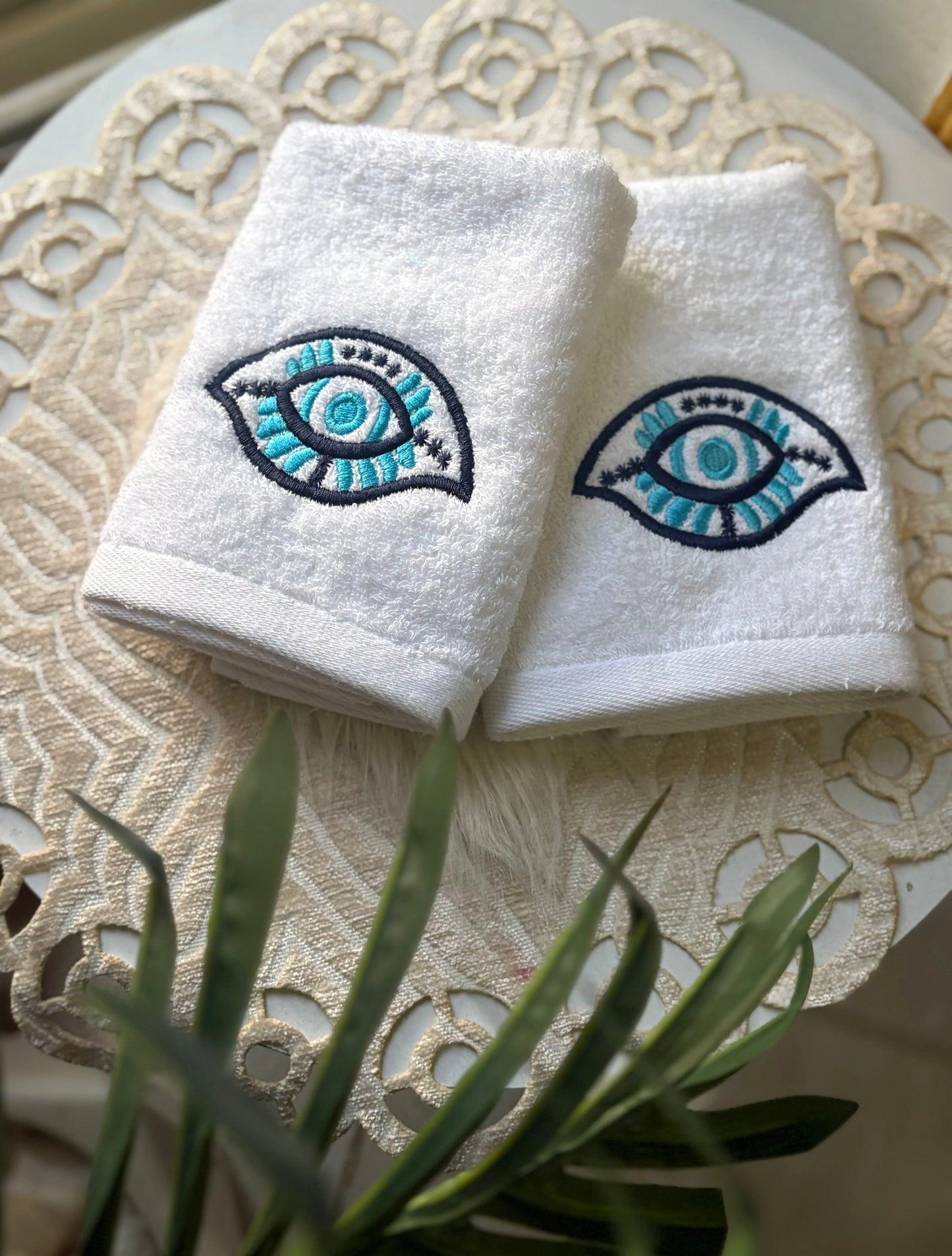 Embroidered Towel 600 GSM- Pack Of 2 Towel