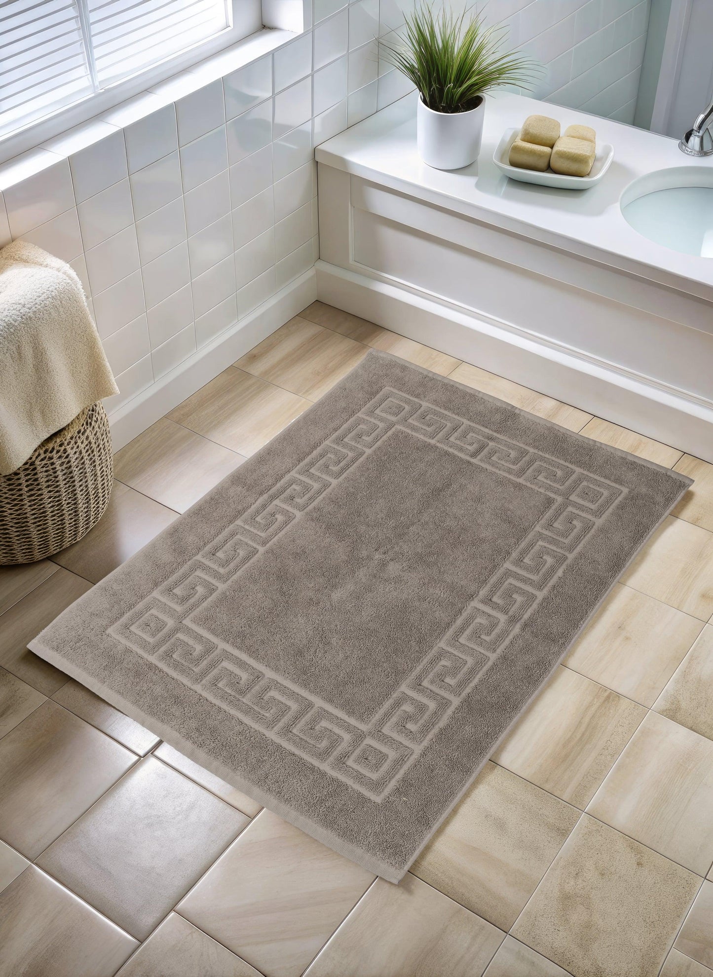Versace Bathmat 875 GSM – 50*70 CM