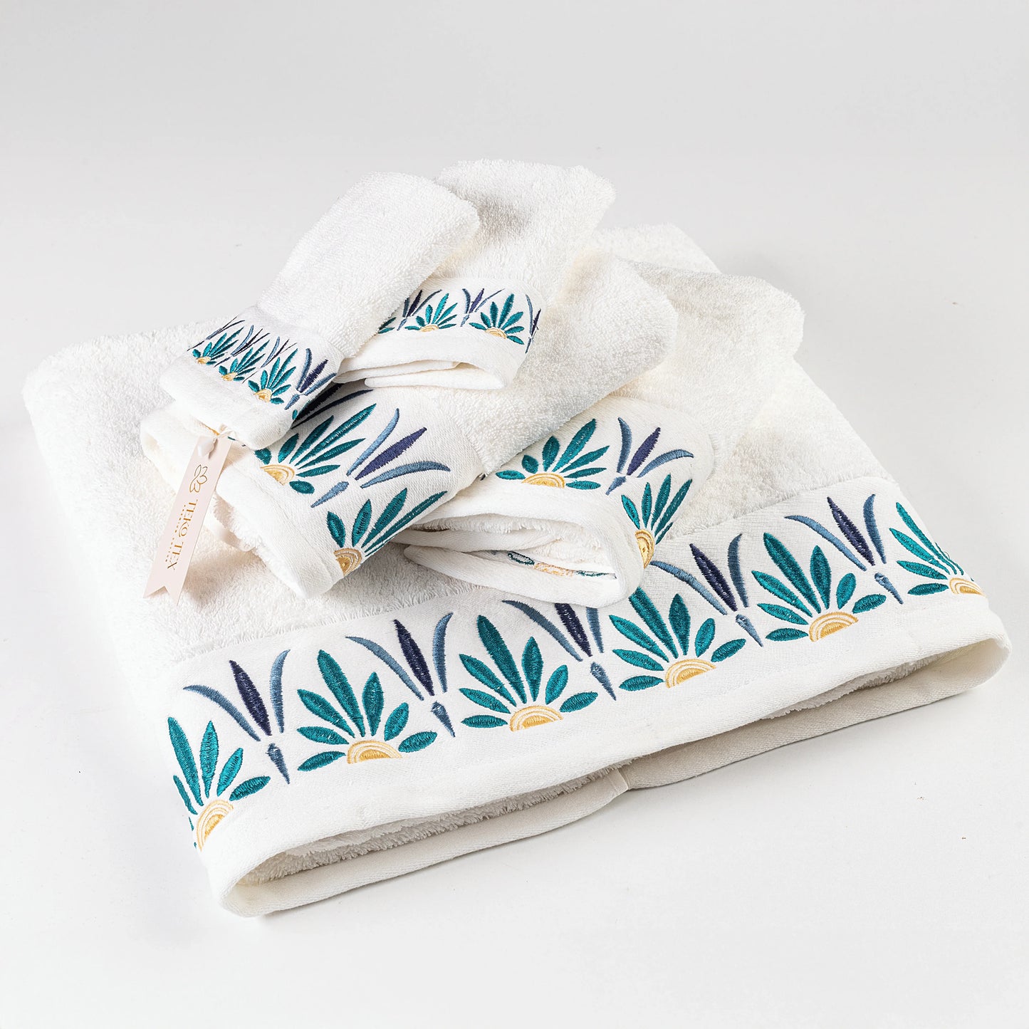 Embroidered Towel 600 GSM