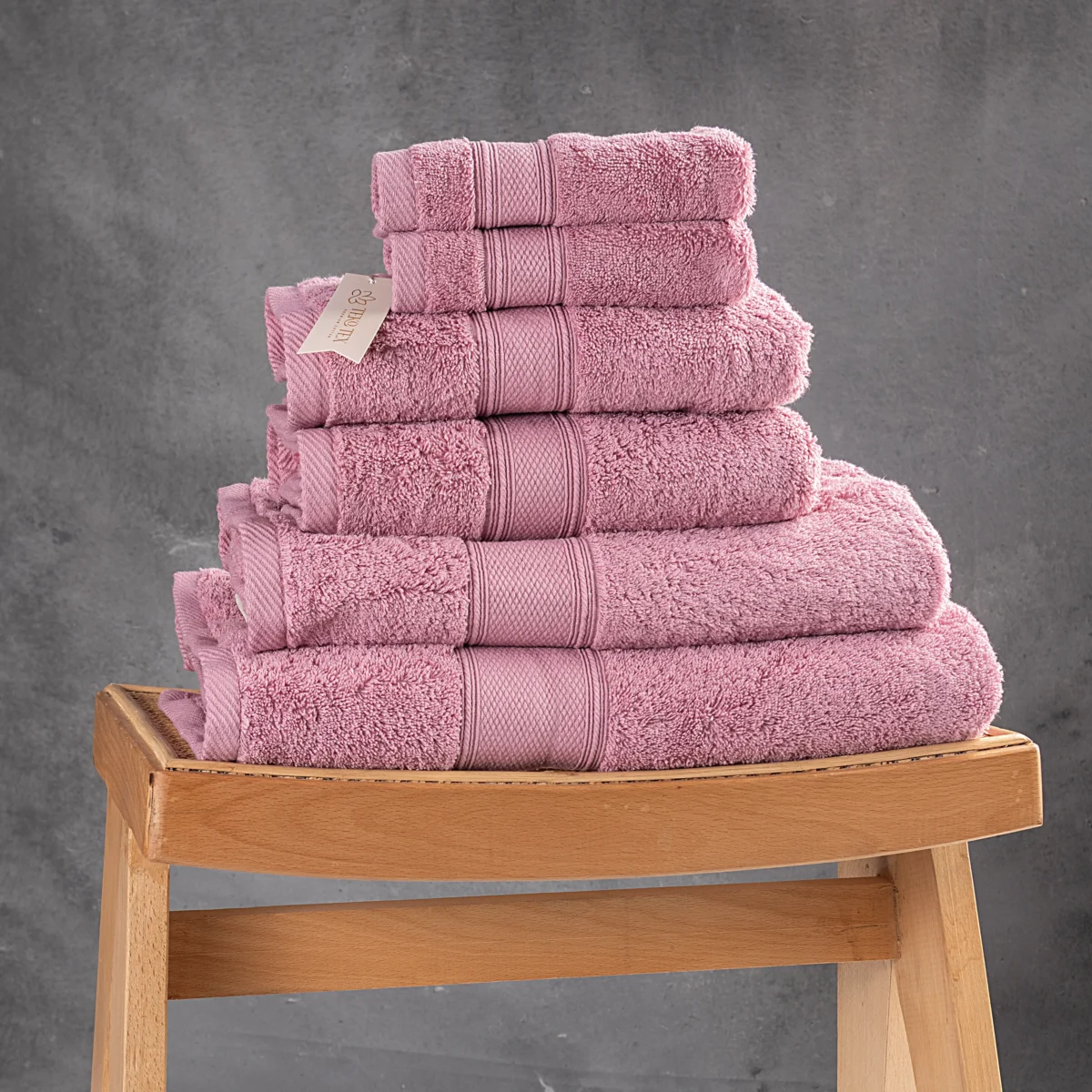 Set Of Plain Towels 600 GSM - Image 1